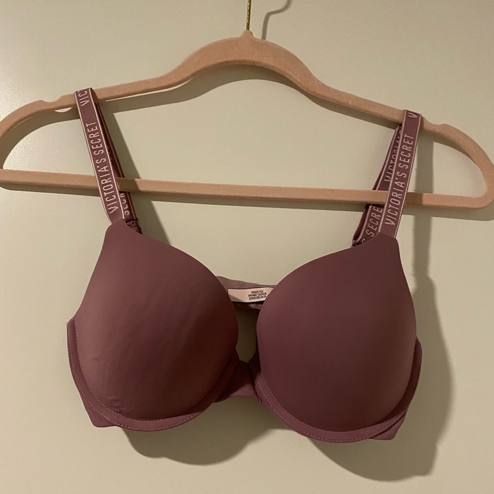 Victoria’s Secret T-Shirt Push-up Full Coverage Bra 32D